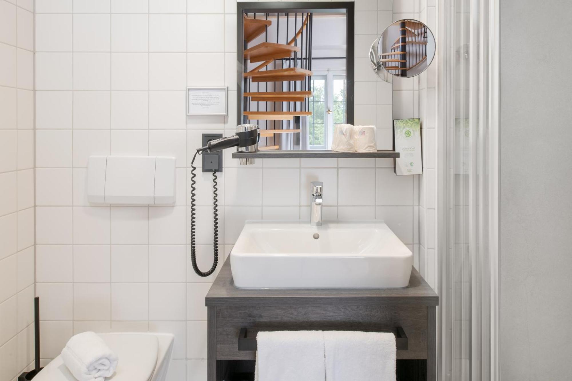 Hotel Aiterbach Am Chiemsee Римстинг Экстерьер фото